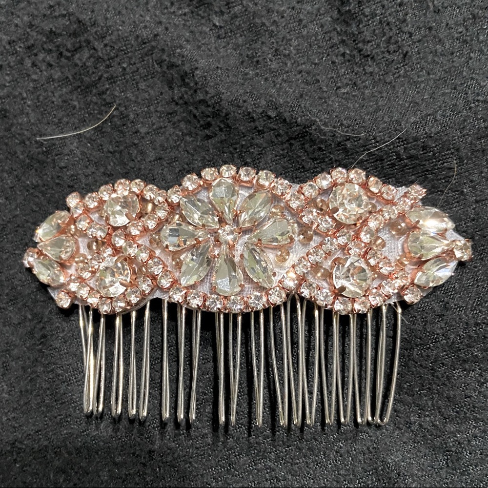 Decorative hair comb
